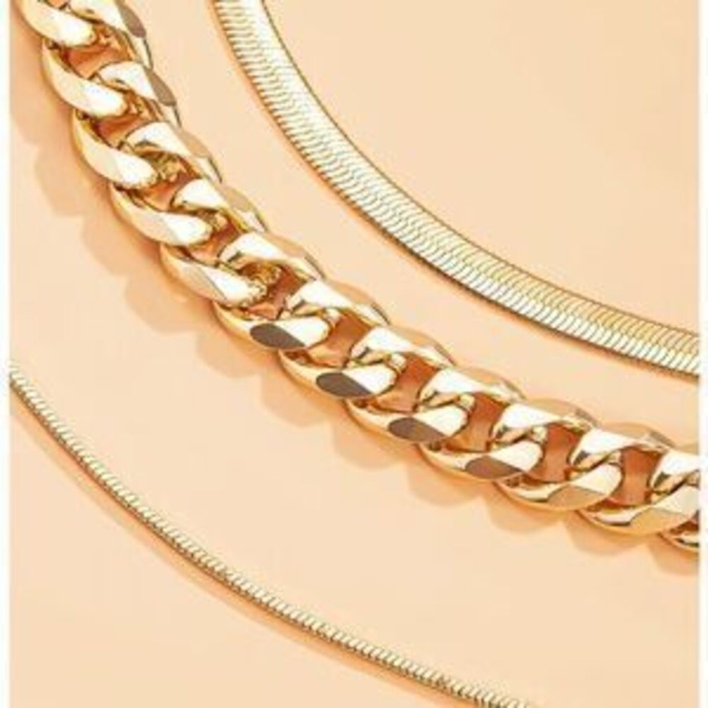 Silver or Gold Tone Chunky Chain Multilayer Necklace - Picture 4 of 5